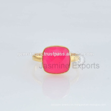 Natural Rosa caliente Chalcedony Gemstone Vermeil bisel anillo de plata pura para el compromiso